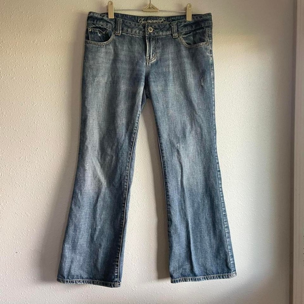 2000s Y2K American Eagle Medium Wash Distressed Flare Jeans